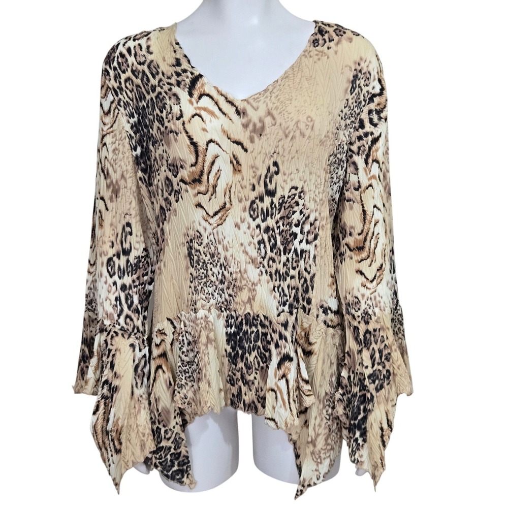 M Milano Blouse Large Animal Print Crinkle Bell Sleeve Sharkbite Y2K whimsigoth